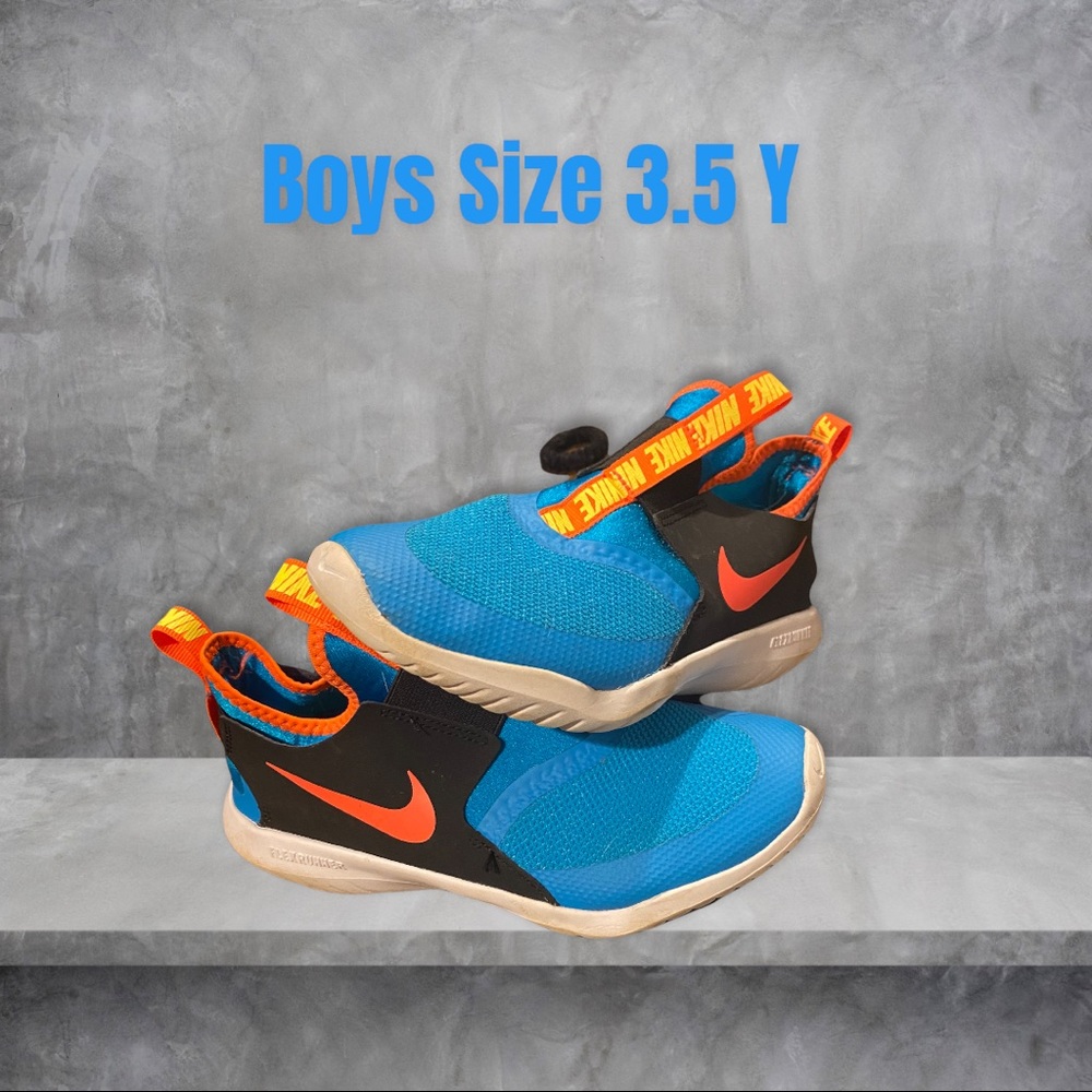 Nike Flex Runners